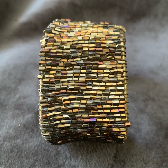 3/$10 🔆 Iridescent Beaded Cuff Braclet - Picture 2 of 8